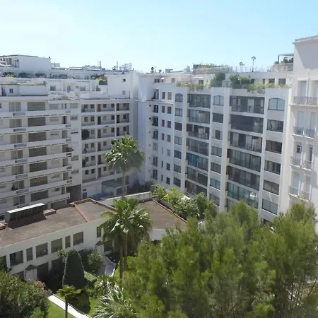 Palais Miramar 65 Bd De La Croisette Apartmán *