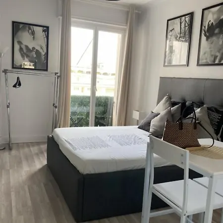 Palais Miramar 65 Bd De La Croisette Apartmán *