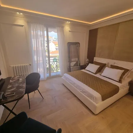 Palais Miramar 65 Bd De La Croisette Apartmán Cannes